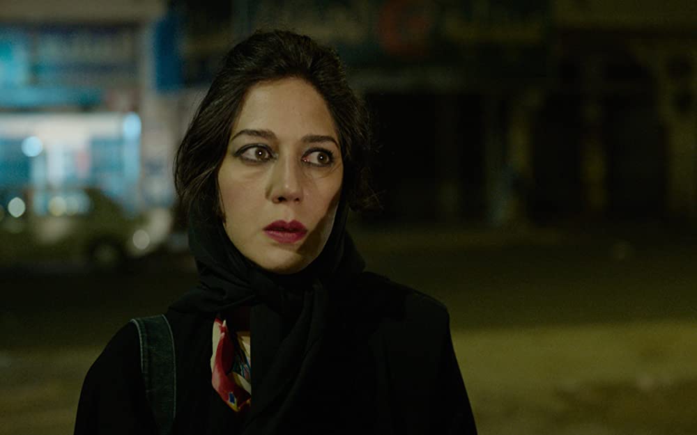 聖地には蜘蛛が巣を張るの画像