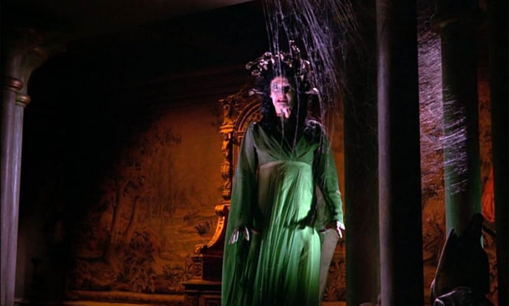 妖女ゴーゴンの画像