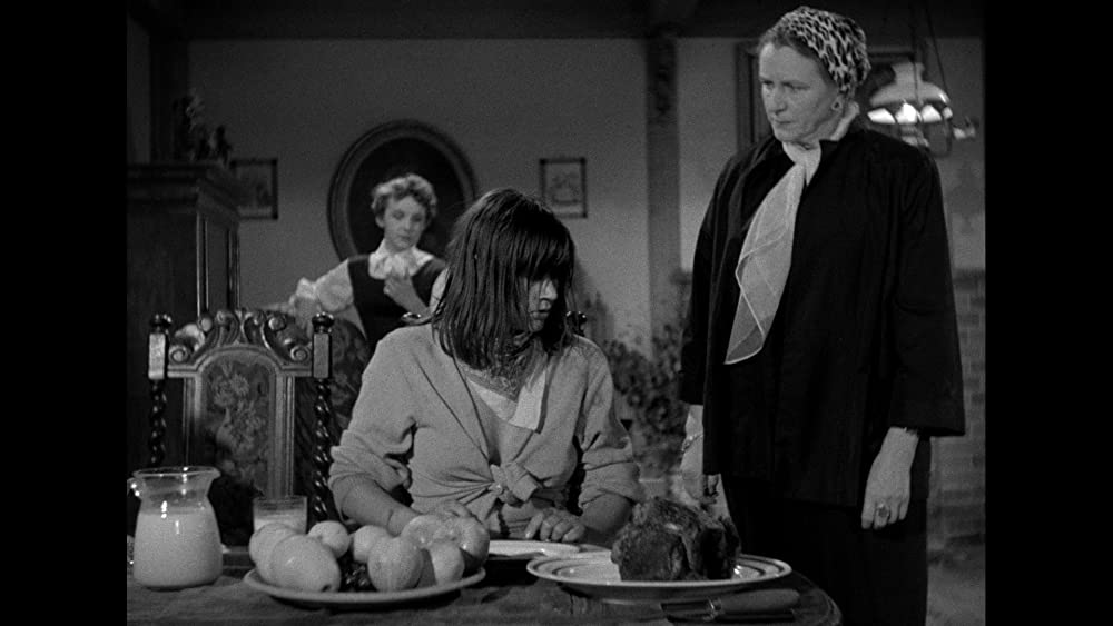 不良少女モニカの画像