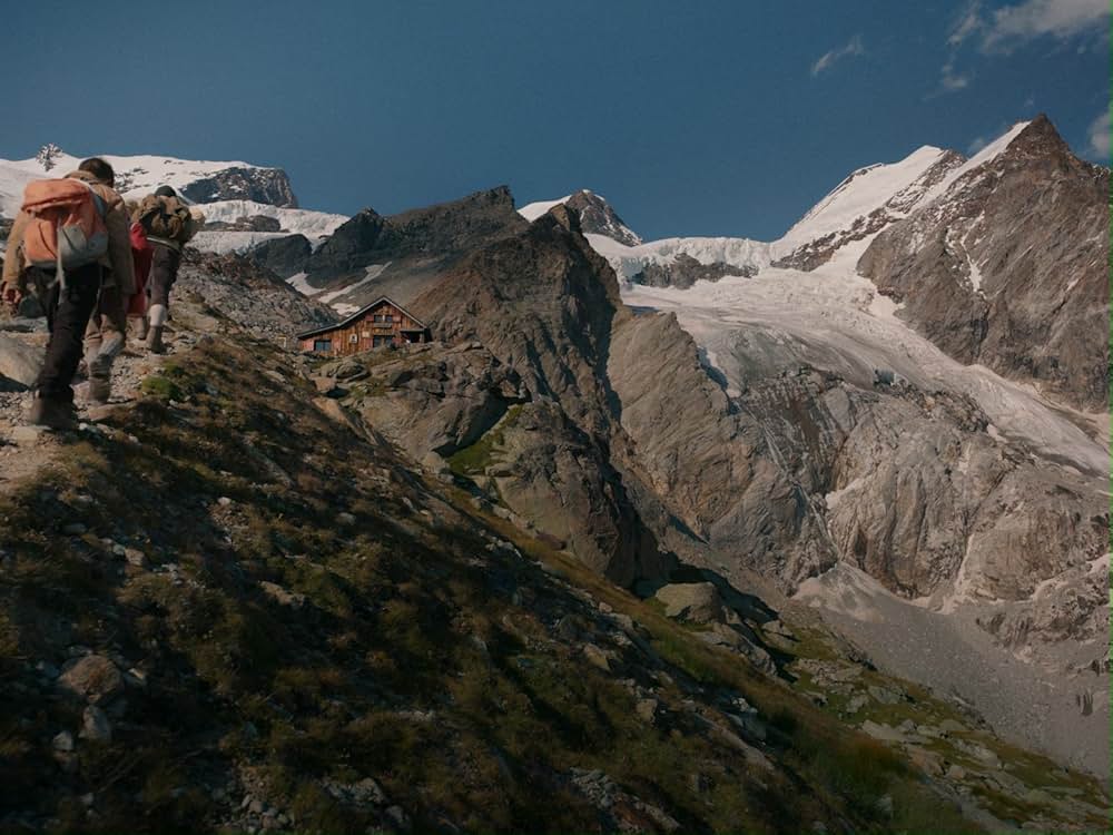 帰れない山の画像