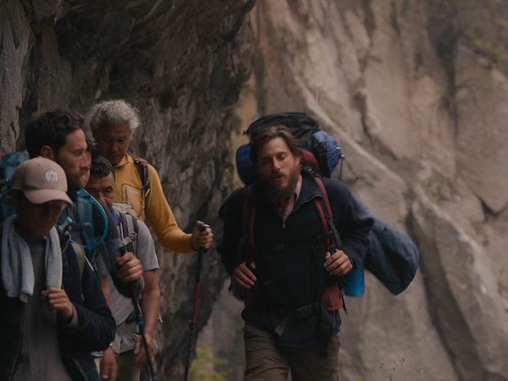 帰れない山の画像