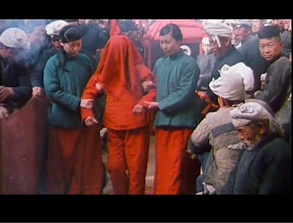 黄色い大地の画像