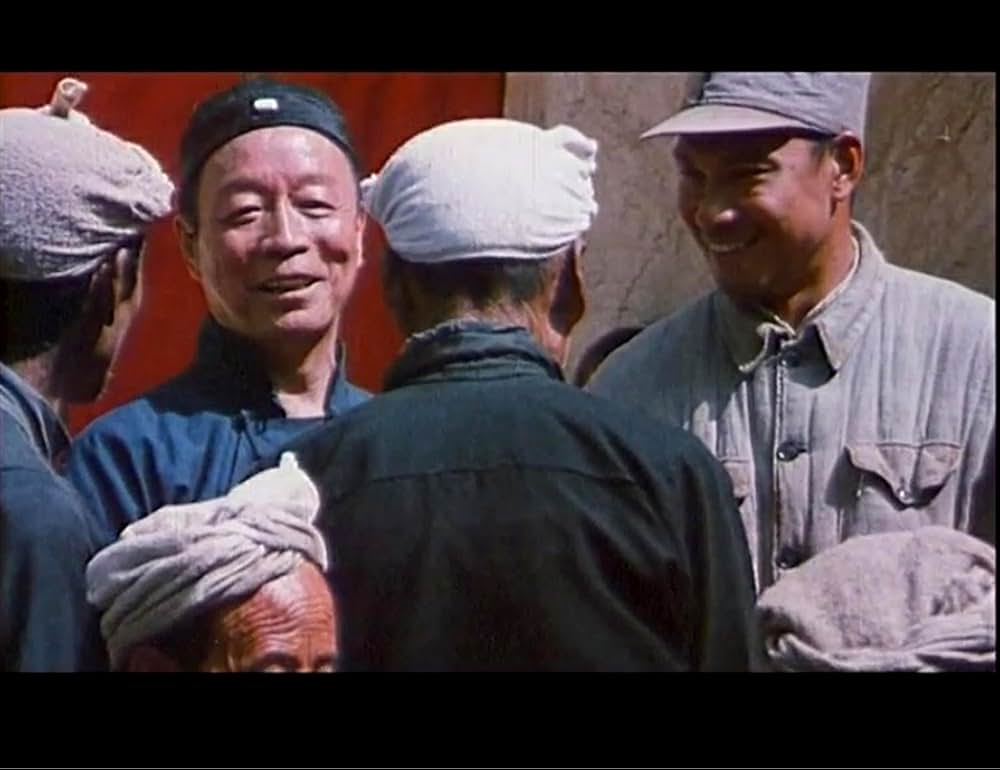 黄色い大地の画像