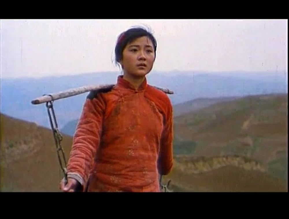 黄色い大地の画像