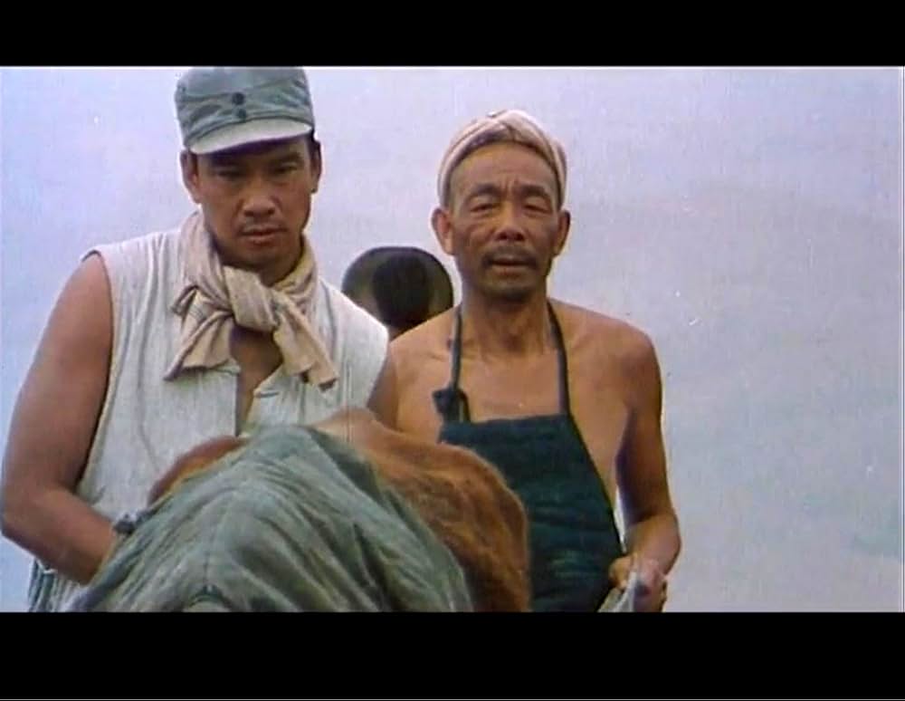 黄色い大地の画像