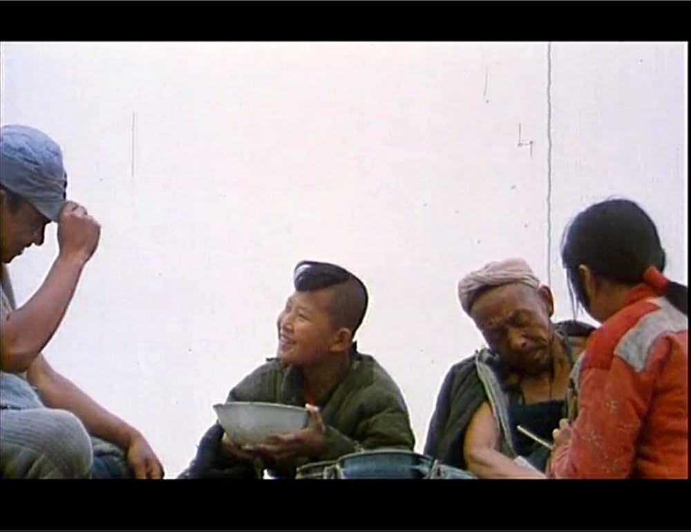 黄色い大地の画像