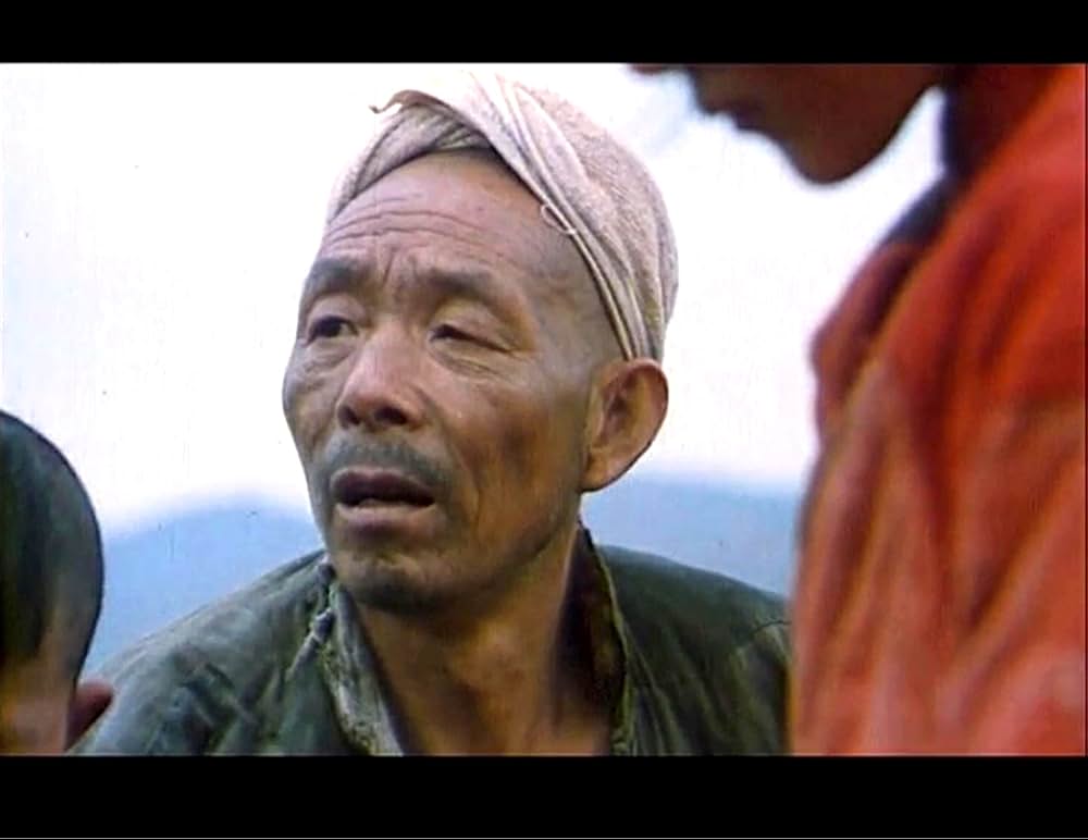 黄色い大地の画像