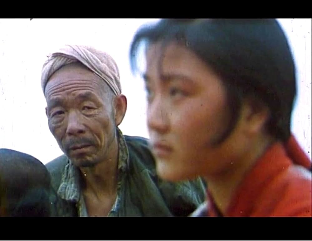 黄色い大地の画像