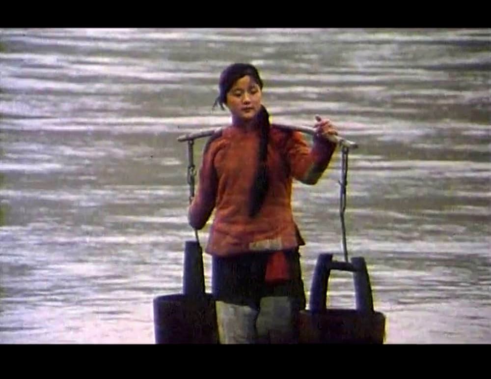 黄色い大地の画像