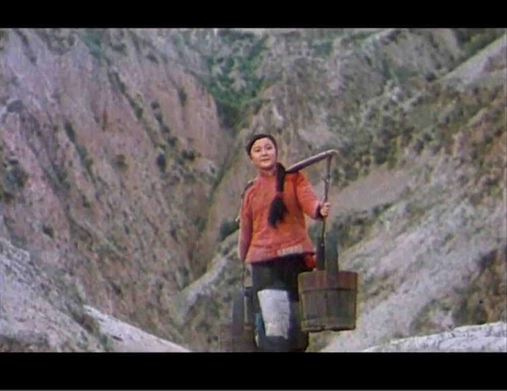 黄色い大地の画像