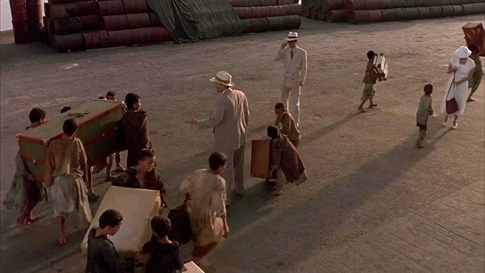 「シェルタリング・スカイ」ジョン・マルコビッチ & デブラ・ウィンガー & キャンベル・スコットの画像