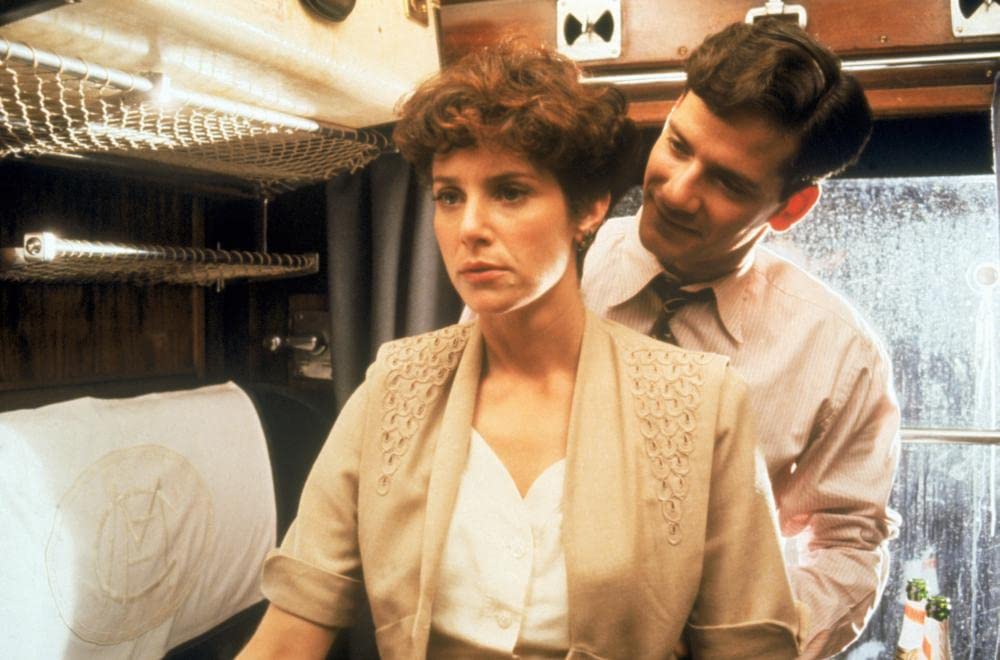 「シェルタリング・スカイ」デブラ・ウィンガー & キャンベル・スコットの画像