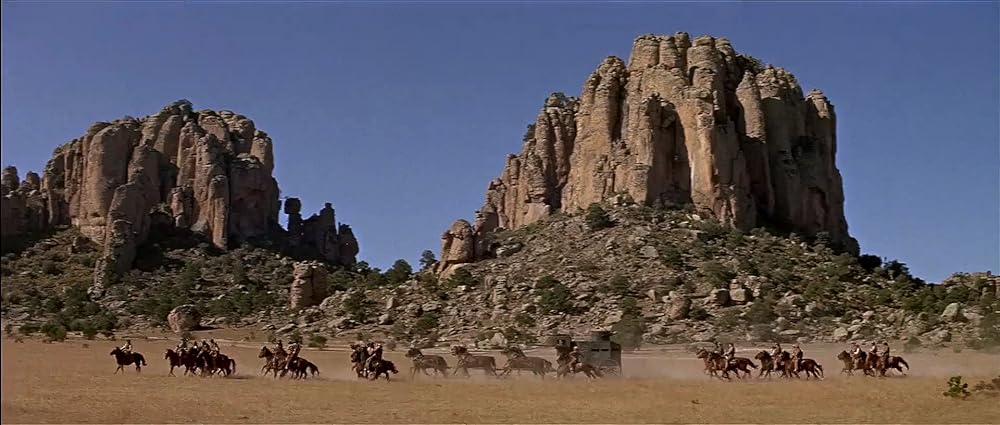 戦う幌馬車の画像