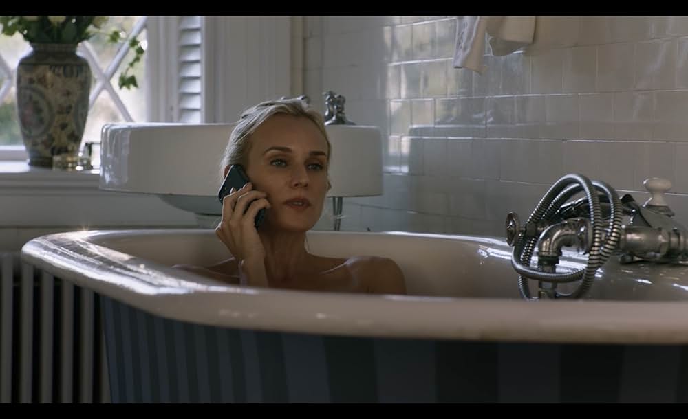 Out of the Blue（原題）の画像