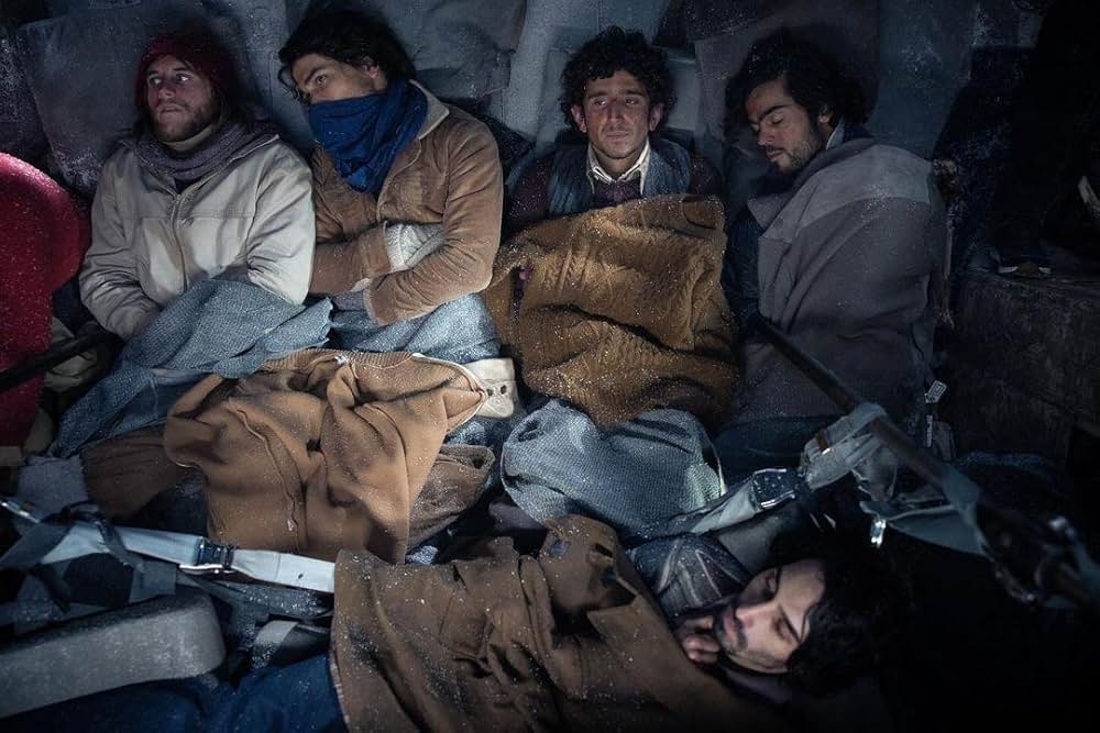 雪山の絆の画像