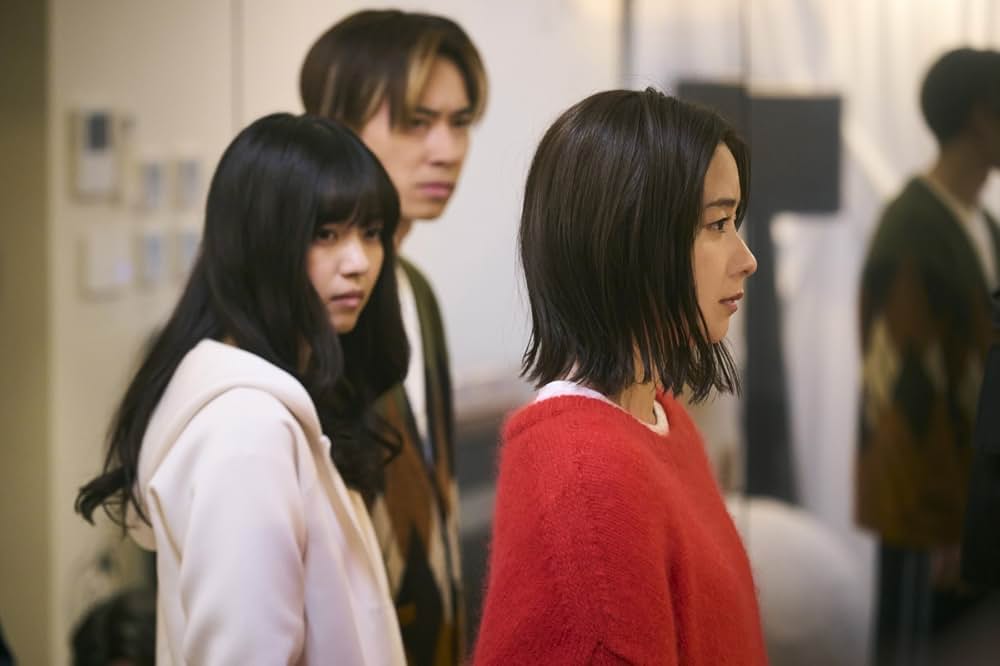 ある閉ざされた雪の山荘での画像