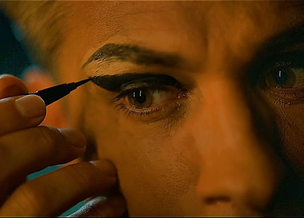 カサンドロ リング上のドラァグクイーンの画像