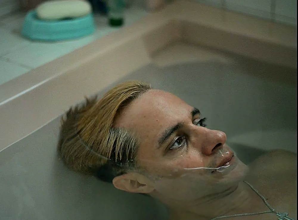 カサンドロ リング上のドラァグクイーンの画像