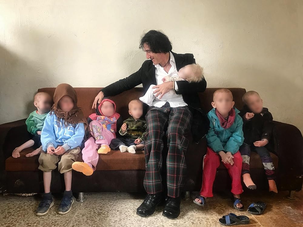 “敵”の子どもたちの画像