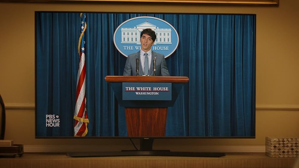 赤と白とロイヤルブルーの画像