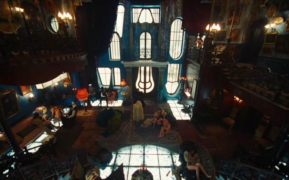 哀れなるものたちの画像