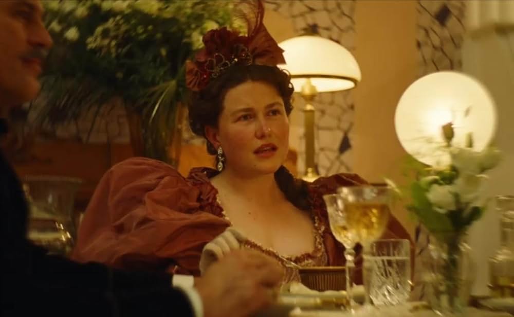 哀れなるものたちの画像