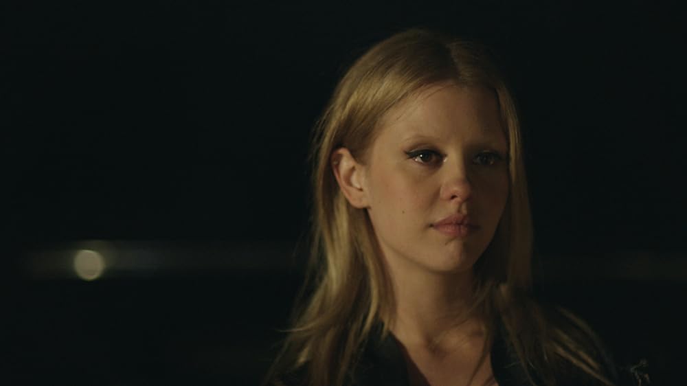 「インフィニティ・プール」ミア・ゴスの画像