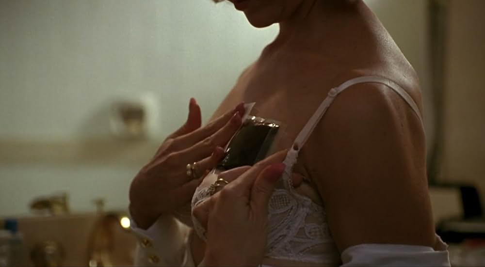 グリフターズ／詐欺師たちの画像