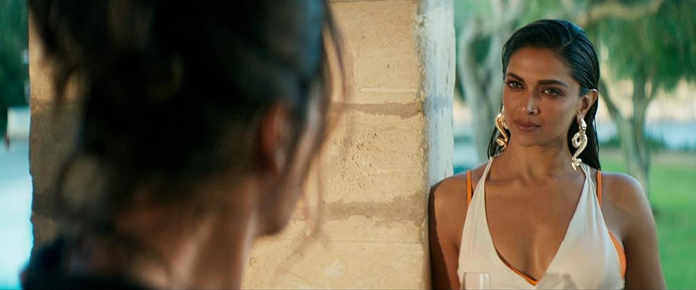 「PATHAAN／パターン」ディーピカー・パードゥコーンの画像