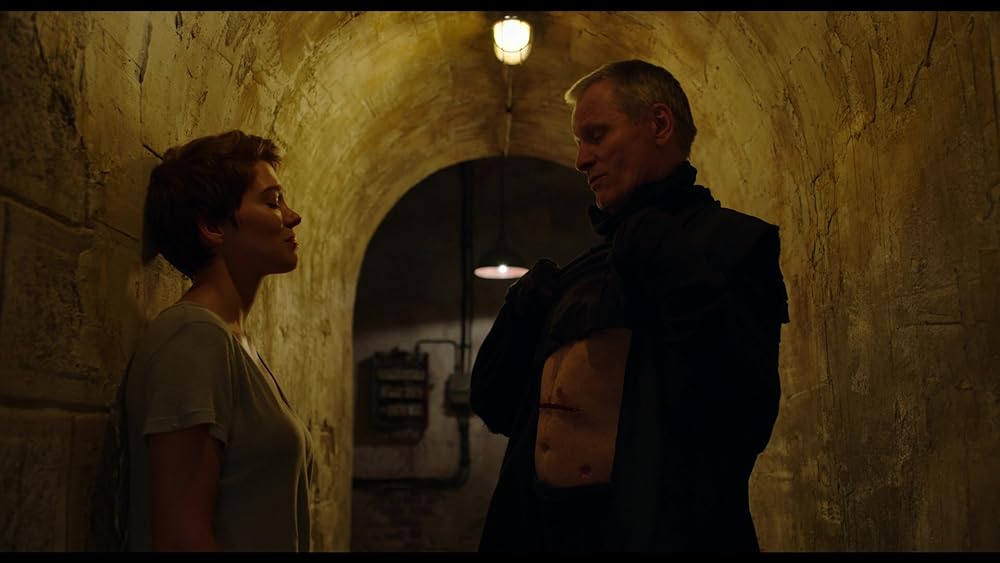 「クライムズ・オブ・ザ・フューチャー」ビゴ・モーテンセン & レア・セドゥの画像