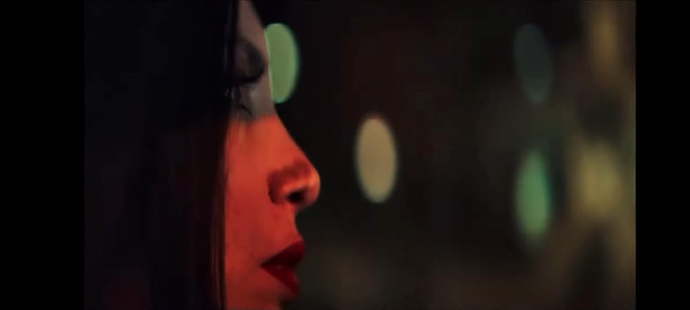 「ダークグラス」イレニア・パストレッリの画像