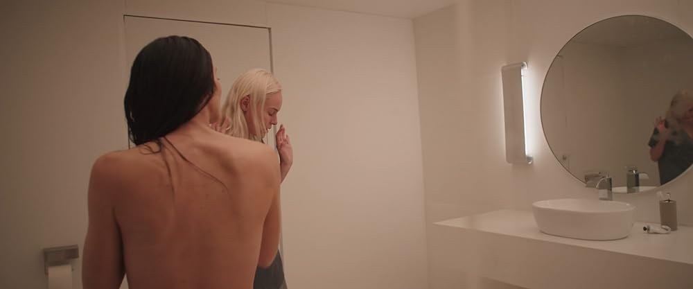 The Immaculate Room（原題）の画像