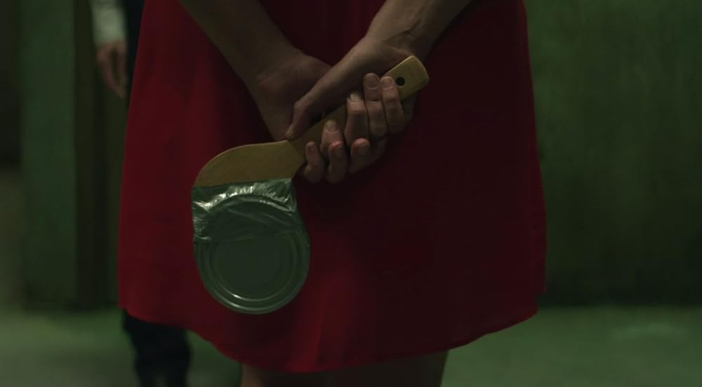 ガール・イン・ザ・ベースメントの画像