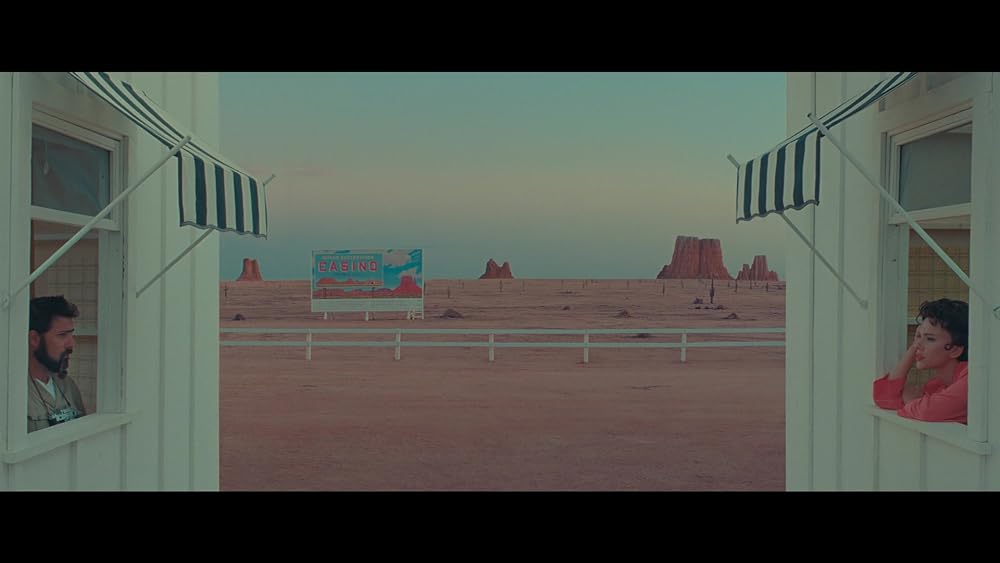 「アステロイド・シティ」ジェイソン・シュワルツマン & スカーレット・ヨハンソンの画像