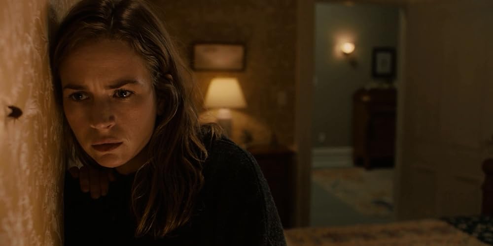 「血の本」ブリット・ロバートソンの画像