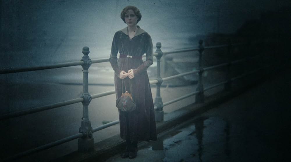 夜の来訪者の画像