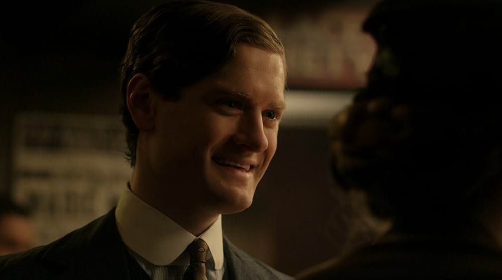 夜の来訪者の画像