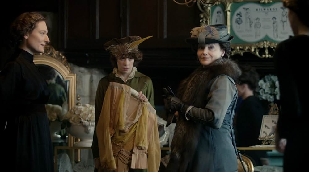 夜の来訪者の画像