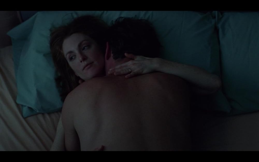 「SAFE」ジュリアン・ムーア & ザンダー・バークレイの画像