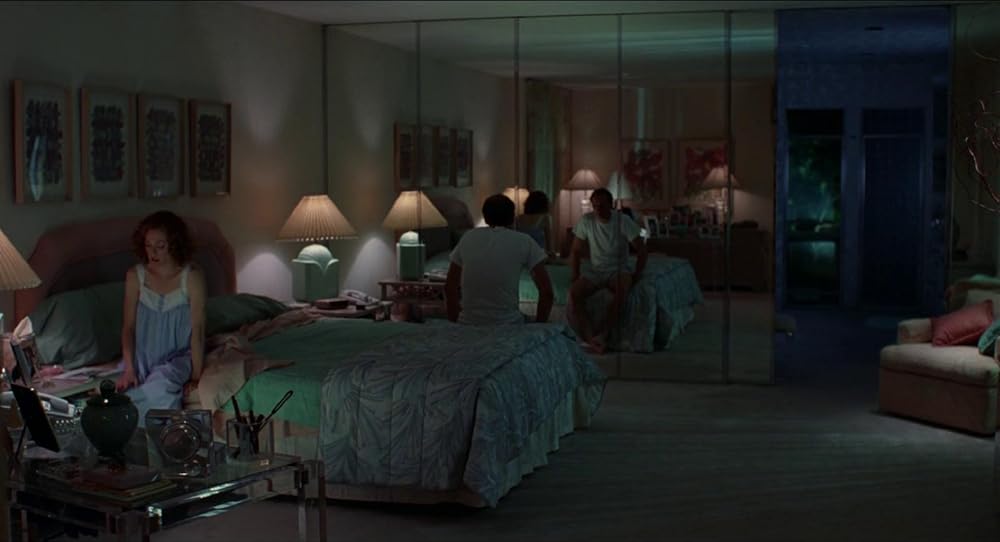 「SAFE」ジュリアン・ムーア & ザンダー・バークレイの画像