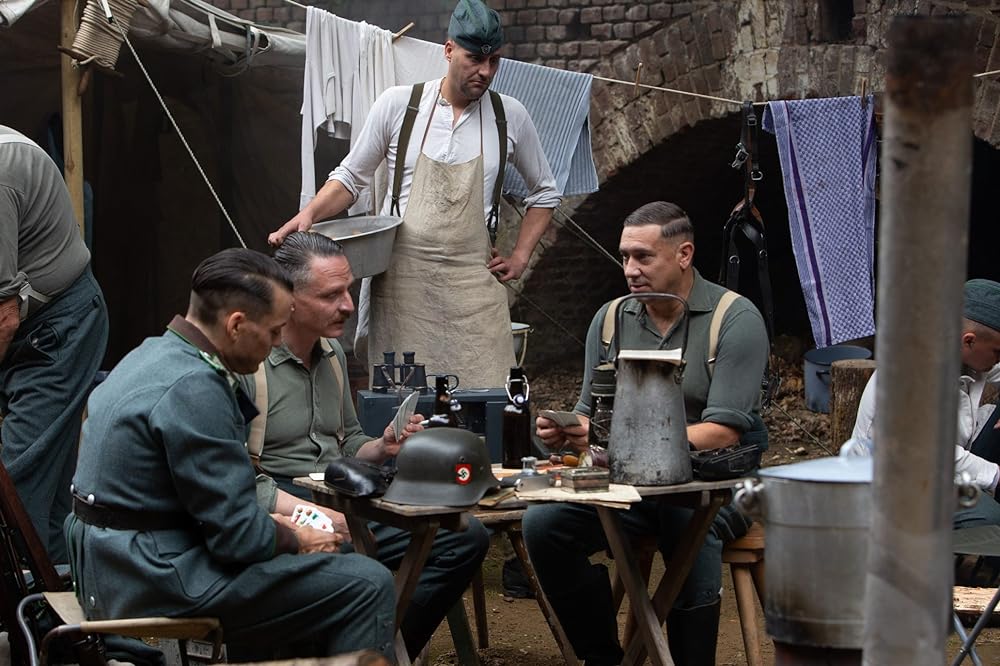 普通の人びと：彼らを駆り立てる狂気の画像