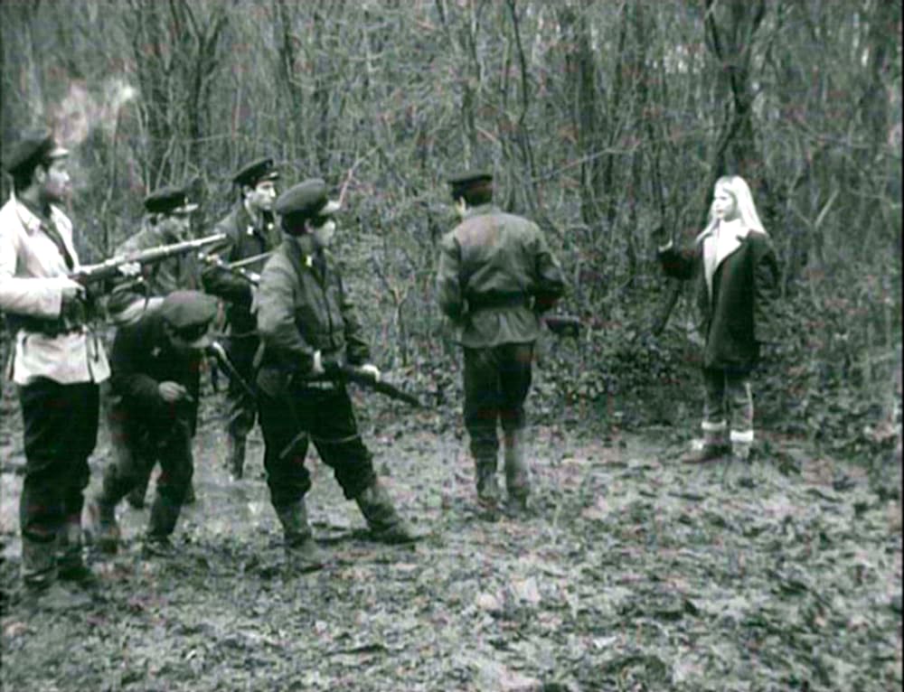 カラビニエの画像