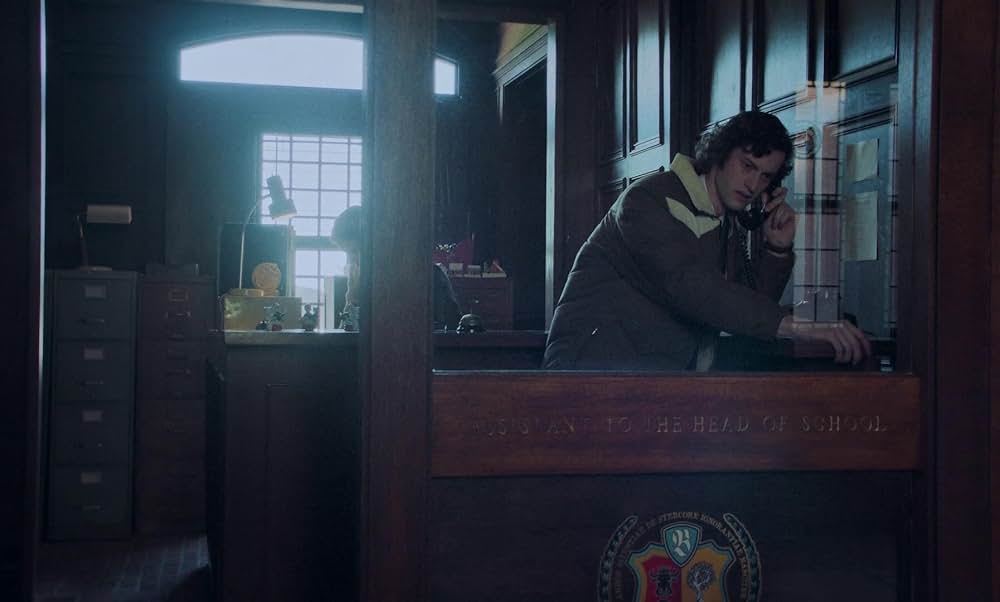 ホールドオーバーズ 置いてけぼりのホリディの画像