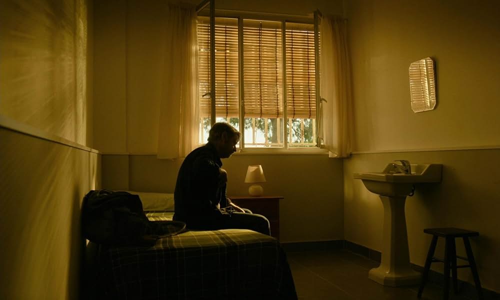 瞳をとじての画像