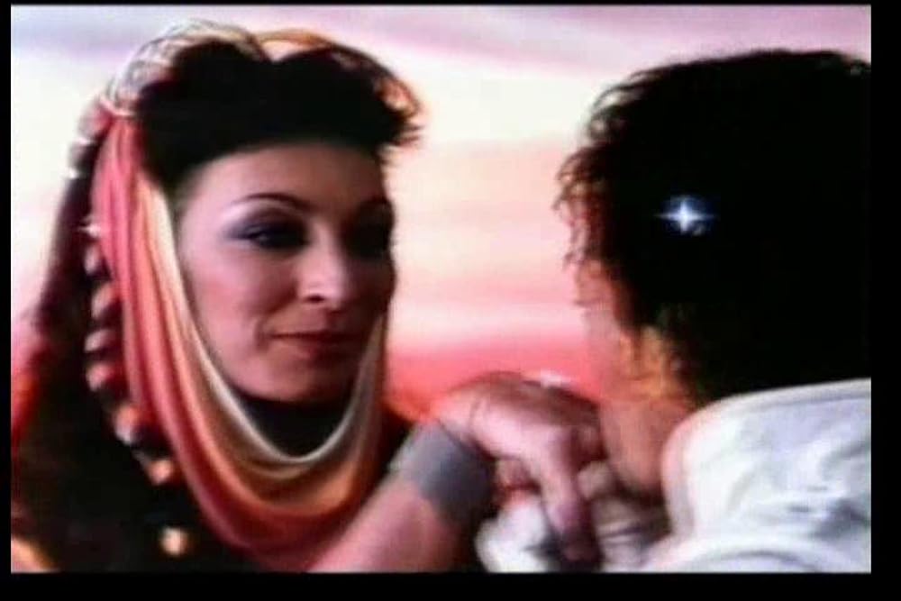 「キャプテンEO」アンジェリカ・ヒューストン & マイケル・ジャクソンの画像