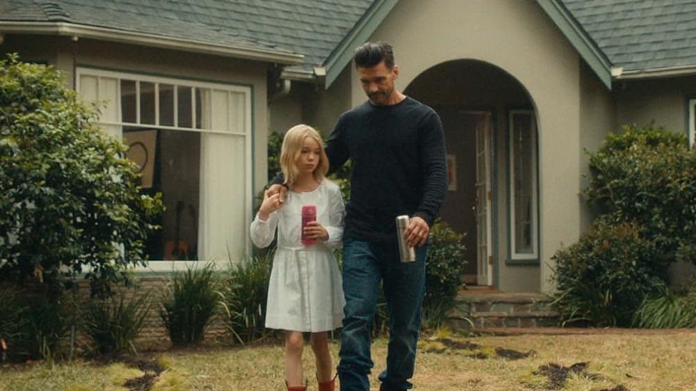 ステファニー 死体と暮らす少女の画像