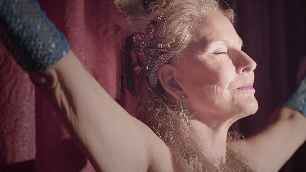 70歳のチア・リーダーの画像