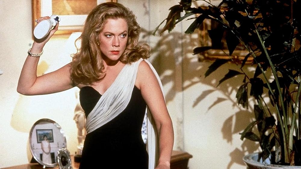 「ローズ家の戦争」キャスリーン・ターナーの画像