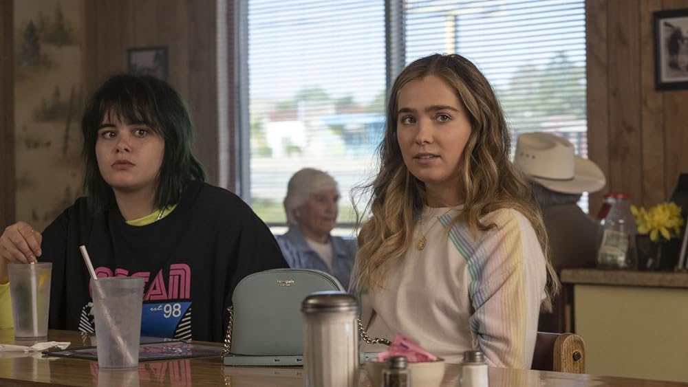 「Unpregnant（原題）」ヘイリー・ルー・リチャードソン & Barbie Ferreiraの画像