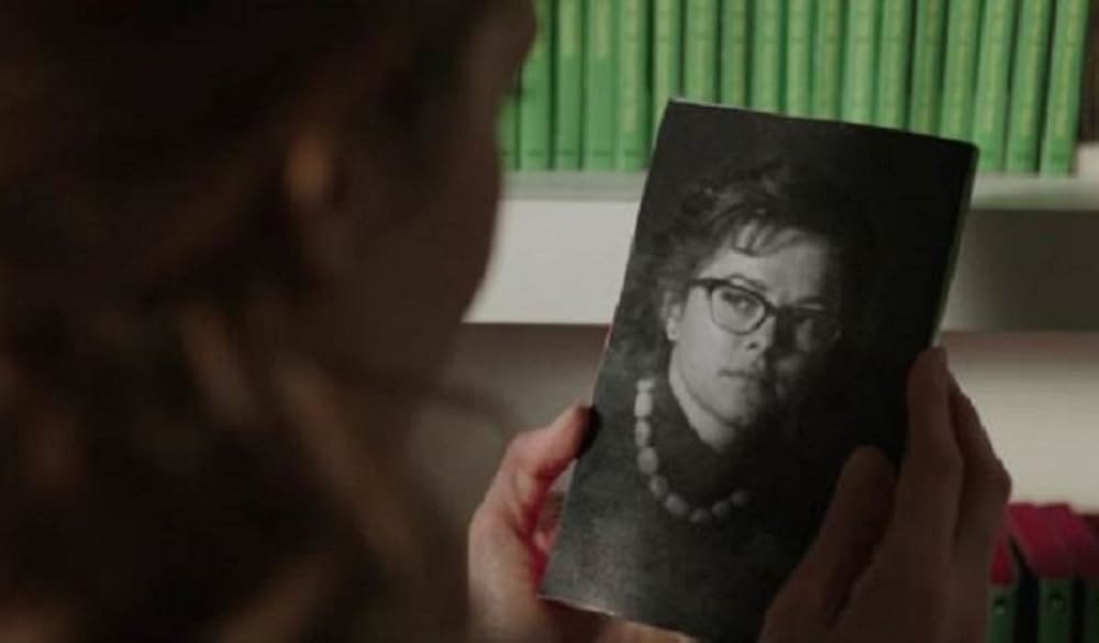 呪われし家に咲く一輪の花の画像